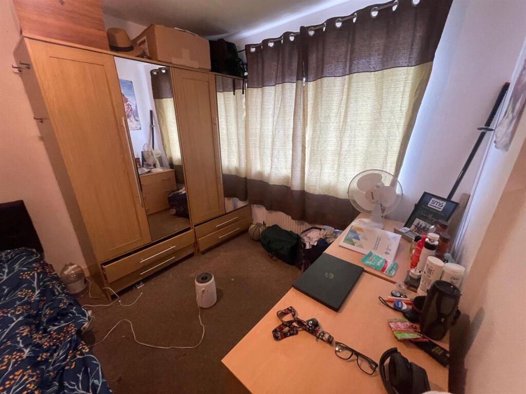 Bedroom 2.jpg