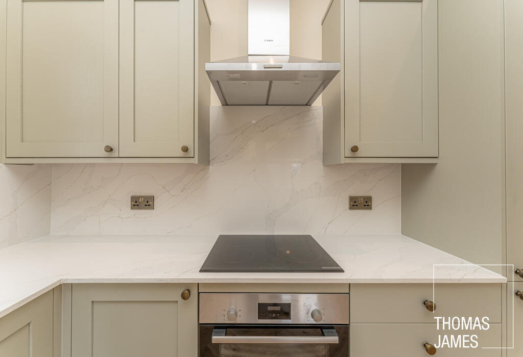 Whittington Road, fitted ktichen