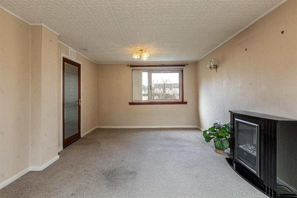 14 Eastfield Road Selkirk 18.JPG