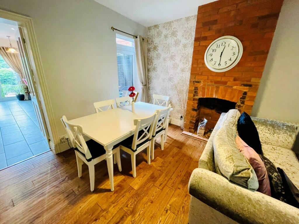 Living/Dining Room