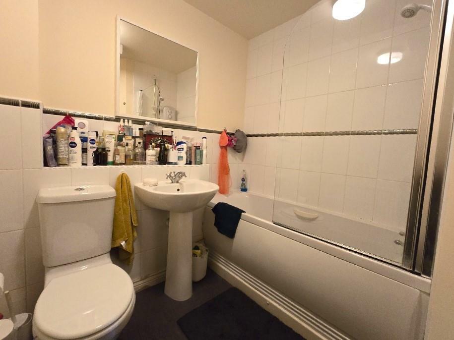 Thackhall Street, Stoke - Bathroom.jpg