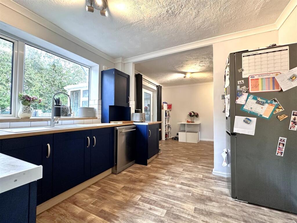 Kitchen Into Dining Area 641