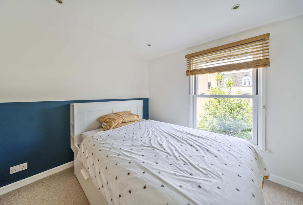 1310437-16-684c02...