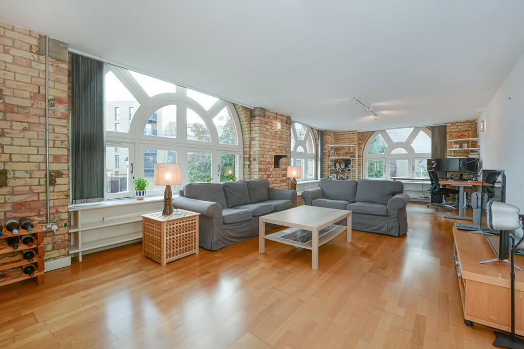 37 Pump House Clo...