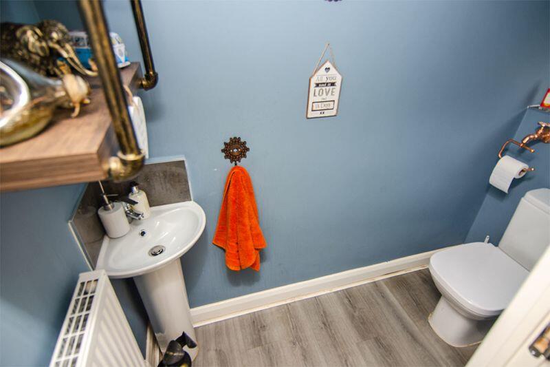 Photo 9