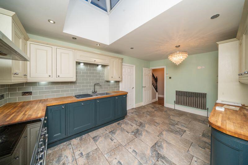 BREAKFAST KITCHEN