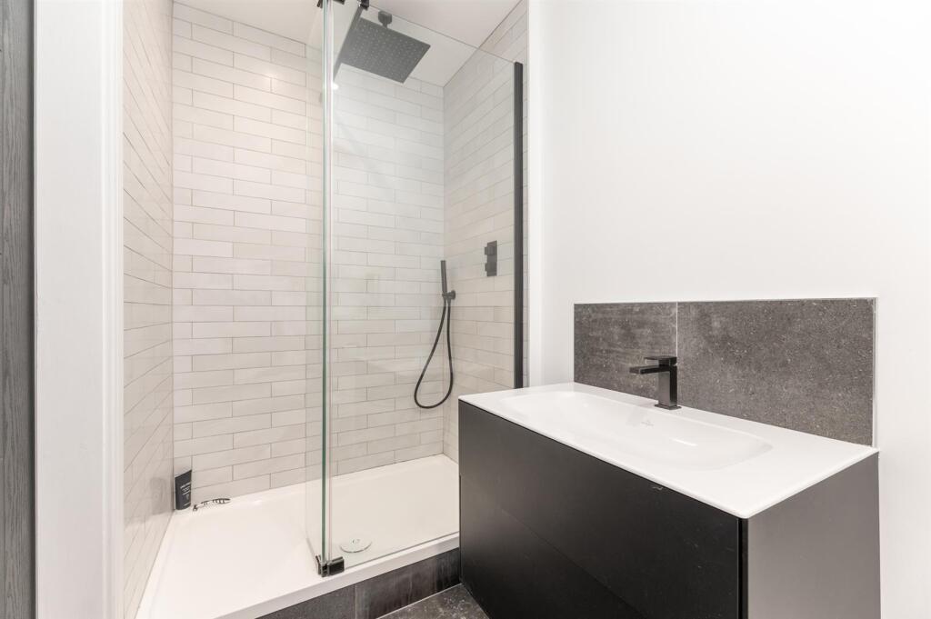 EN-SUITE FOUR