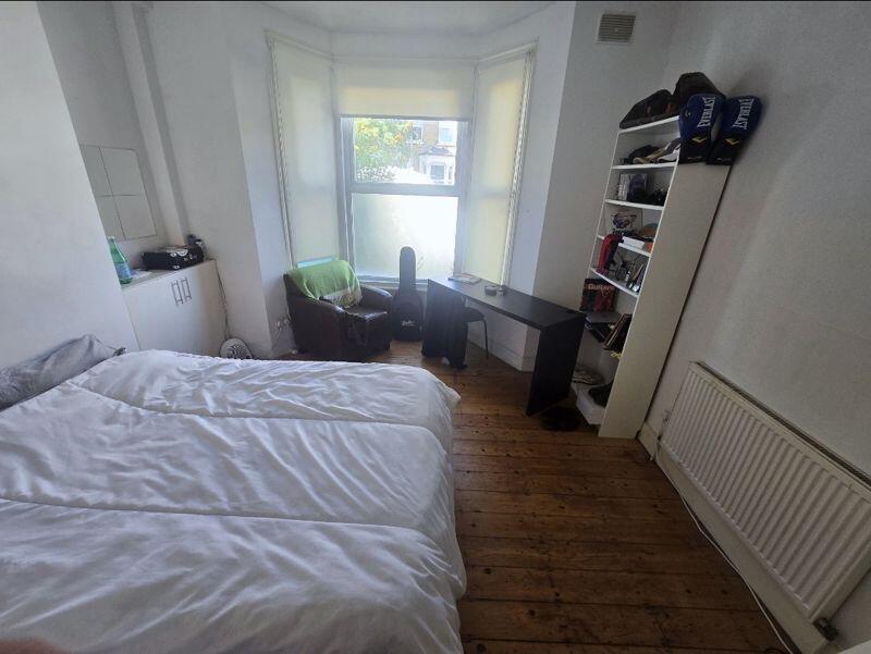 Photo 11
