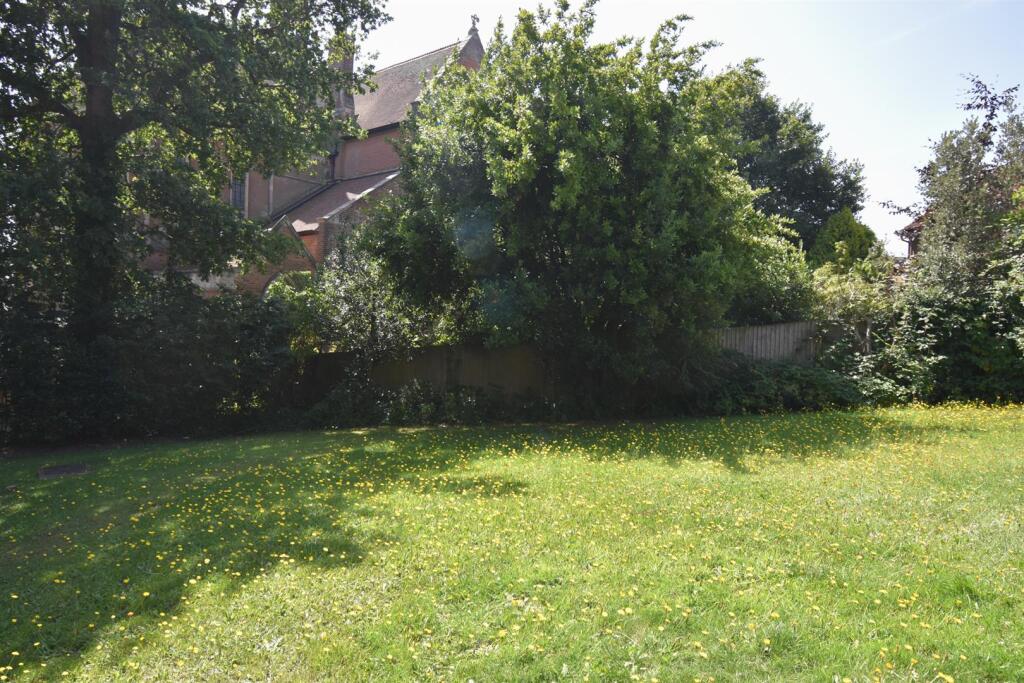 Communal gardens
