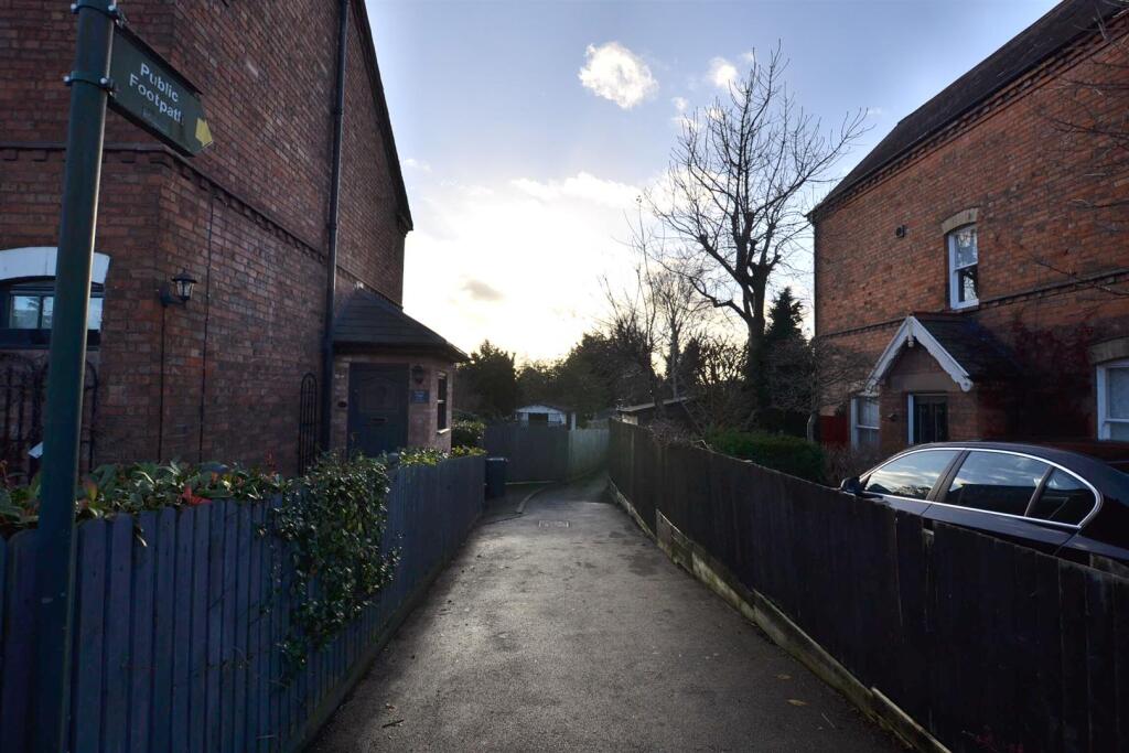 Footpath Access to Land