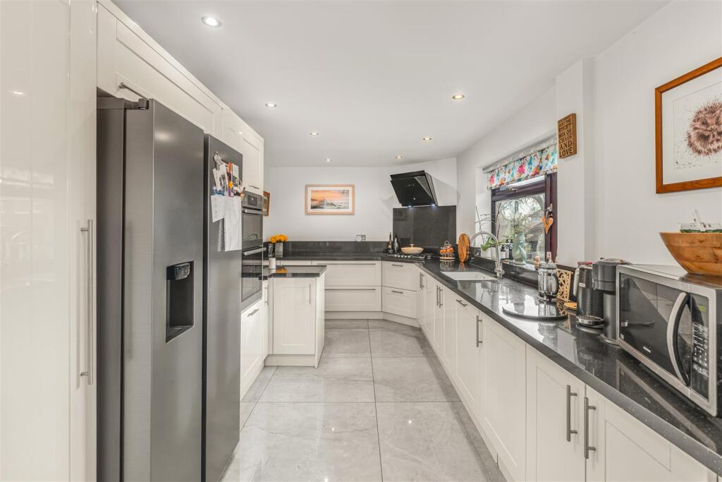 1 Lawrence Leys, Bloxham-17.jpg