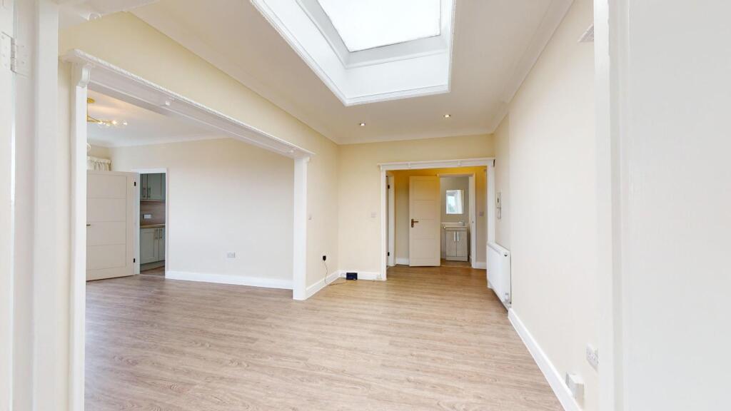 Harrogate-Road-Alwoodley-04232024_192934.jpg