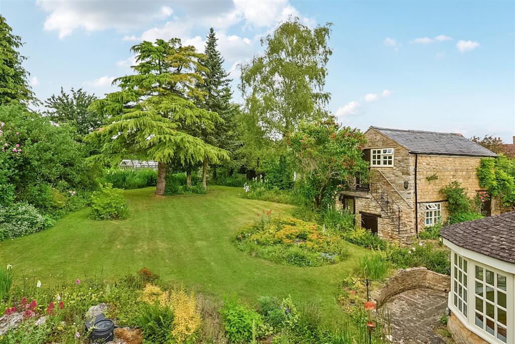 Bricklayers Cottage, 11 Careys Road, Pury End (4) 