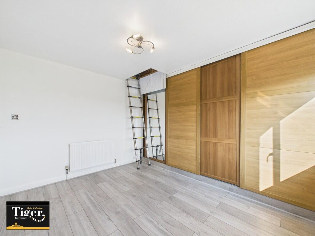 CAM02176G0-PR0508...