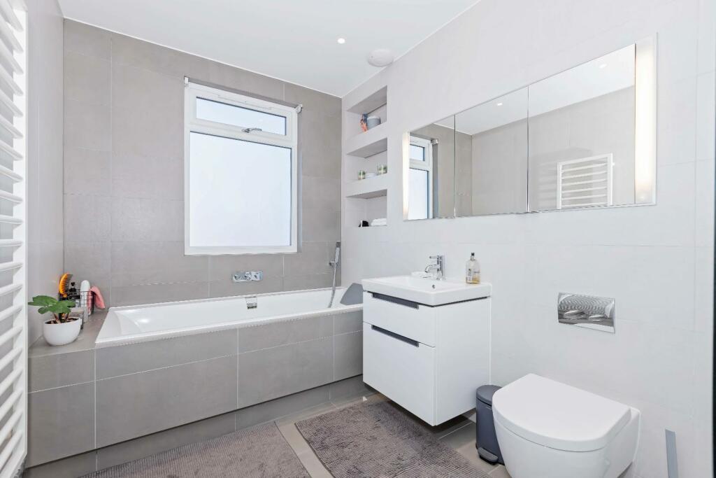 Ridgeway Close_17.jpg