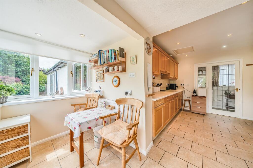 Kitchen/Breakfast Room