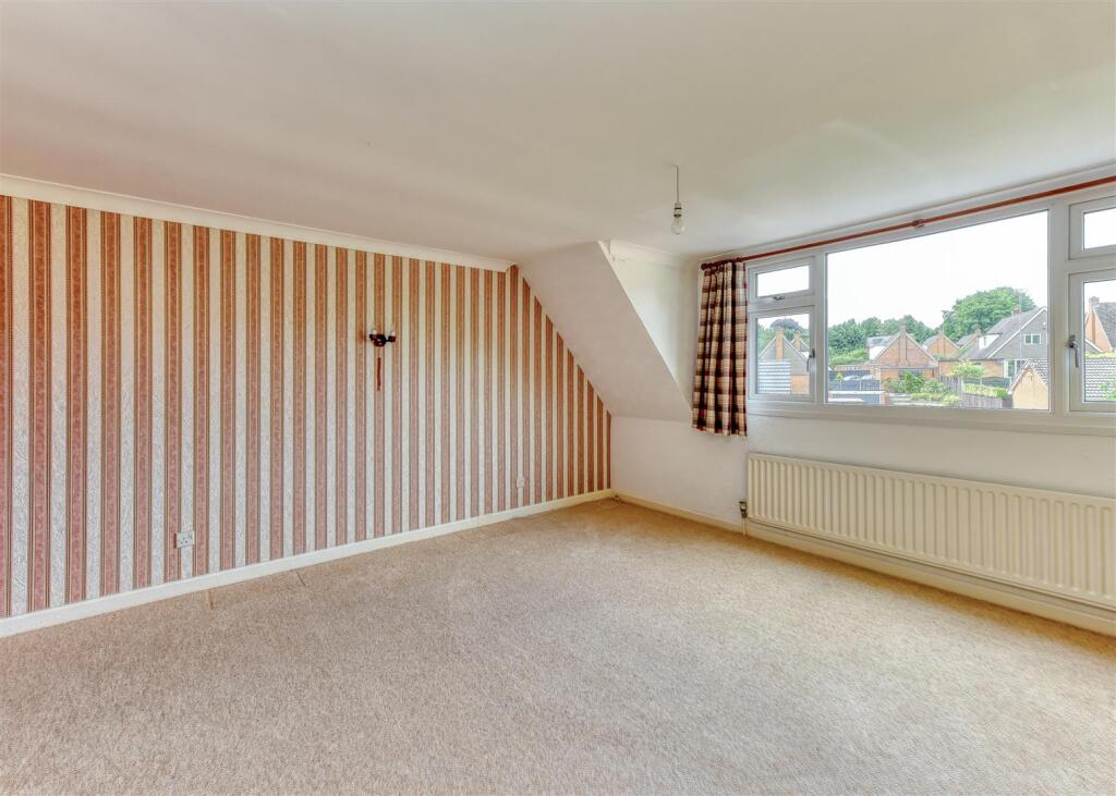 7a Quail Green-bed1.jpg