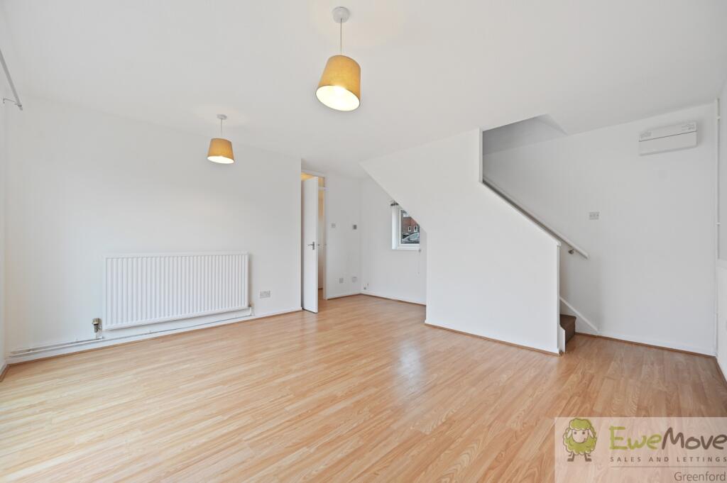 RCEWE- 29 high street- reception 9 (1)