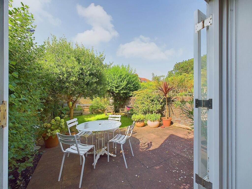 CAM03519G0-PR0146...