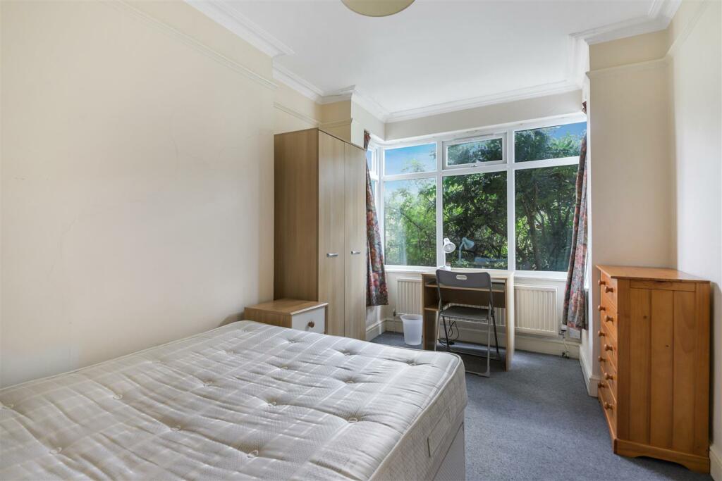 Room 1.jpg