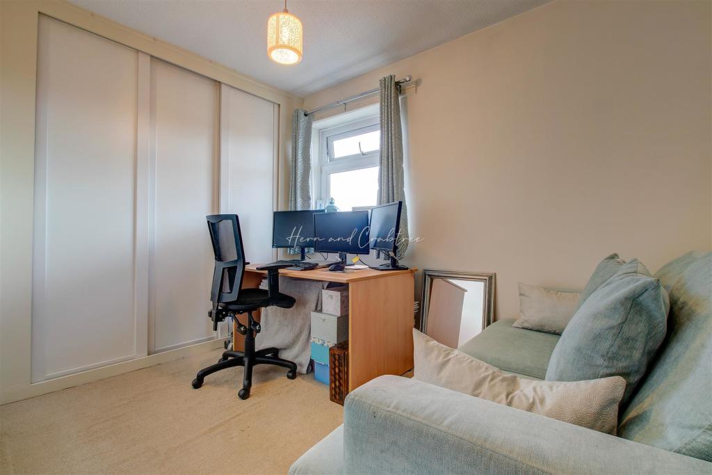 Astoria Close, Thornhill, HernCrabtree (14).jpg