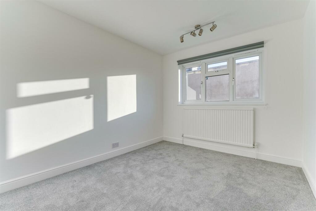 42 Gordon Hill-7.jpg