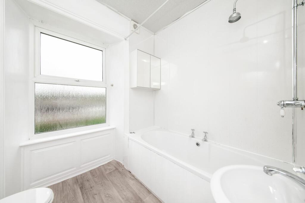 HOUSE BATHROOM