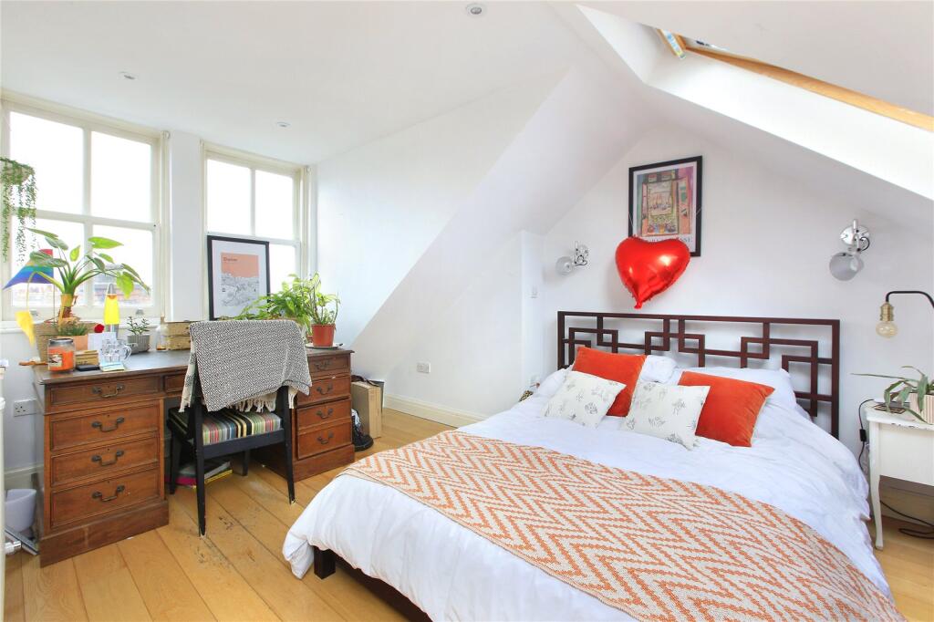 property in Clapham Common West Side, 
Between the Commons, SW4