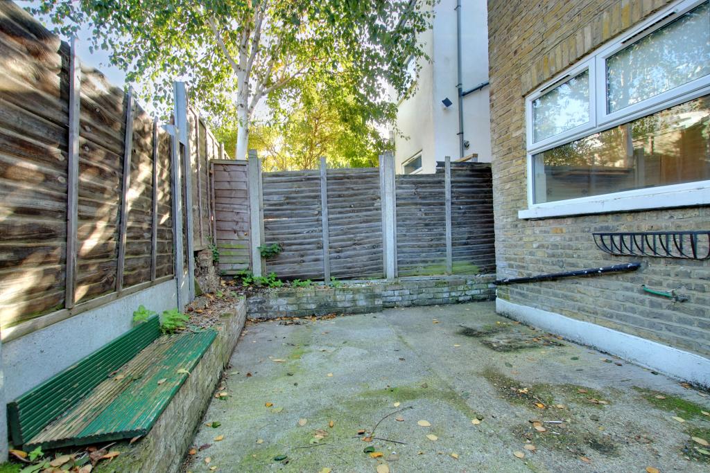 11 GARDEN.jpg