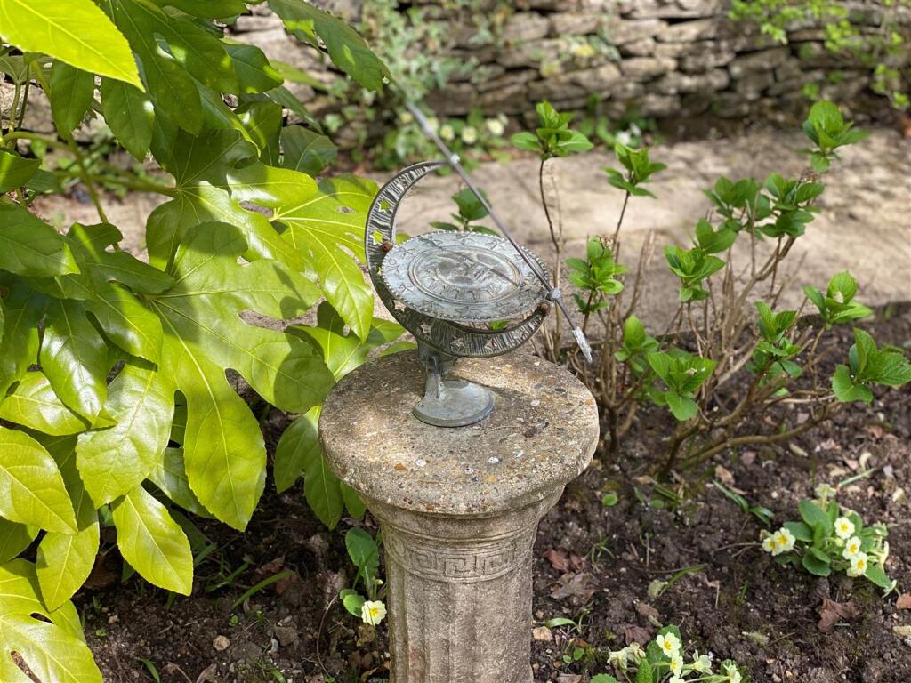 Middle Coppice - Sun Dial.jpg