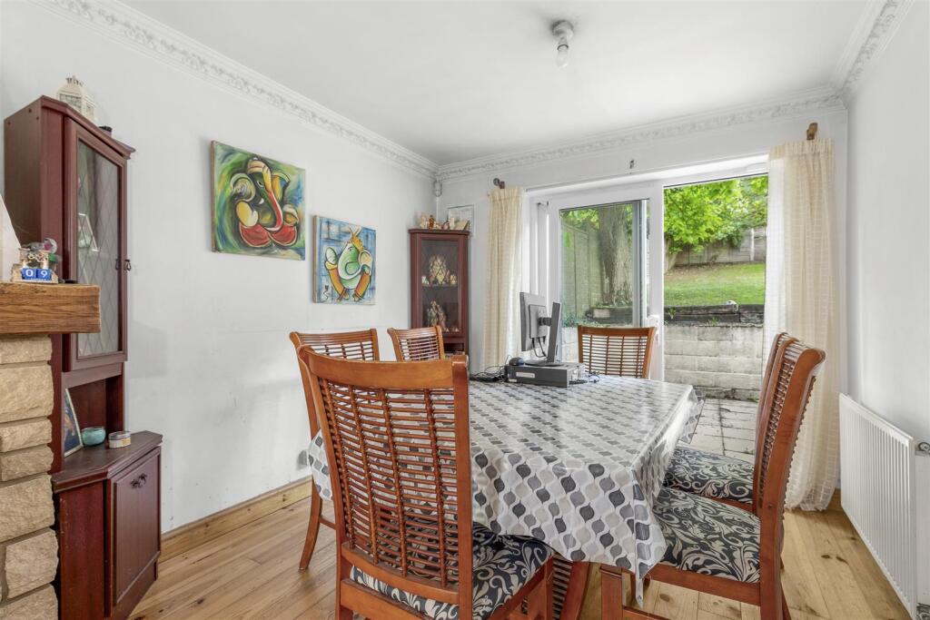 433 Micklefield Road, HP13 7HZ-7.jpg