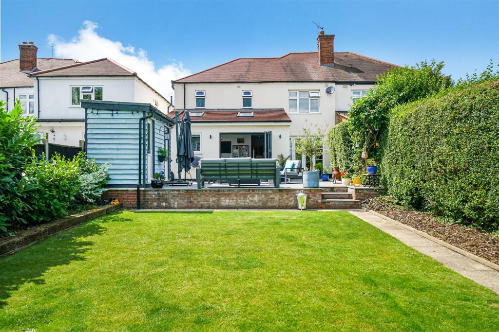 8 Dean Court - EmUOpJ225Wv2YbnBVfoB.jpg