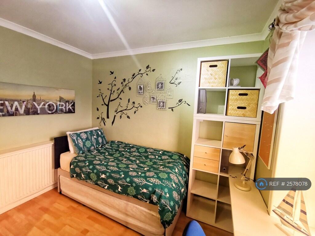 Bedroom 2 - Viewpoint 2 (Single Bed With Twin)