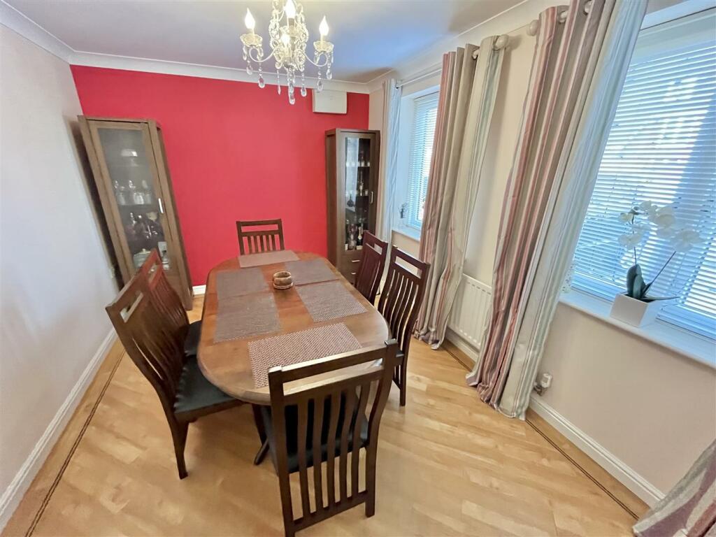 Dining Room.jpg