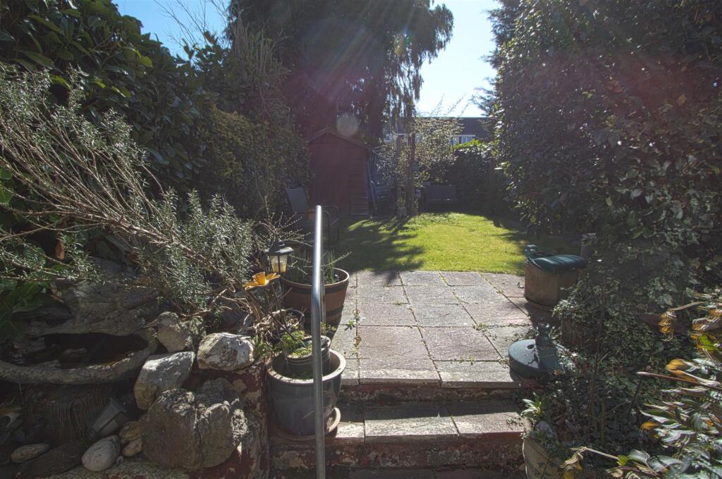 GARDEN1.jpg