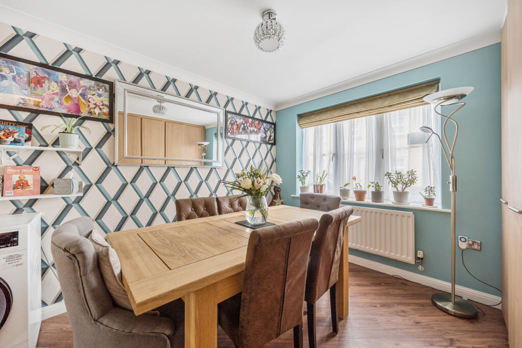 1384718206928361d3c800