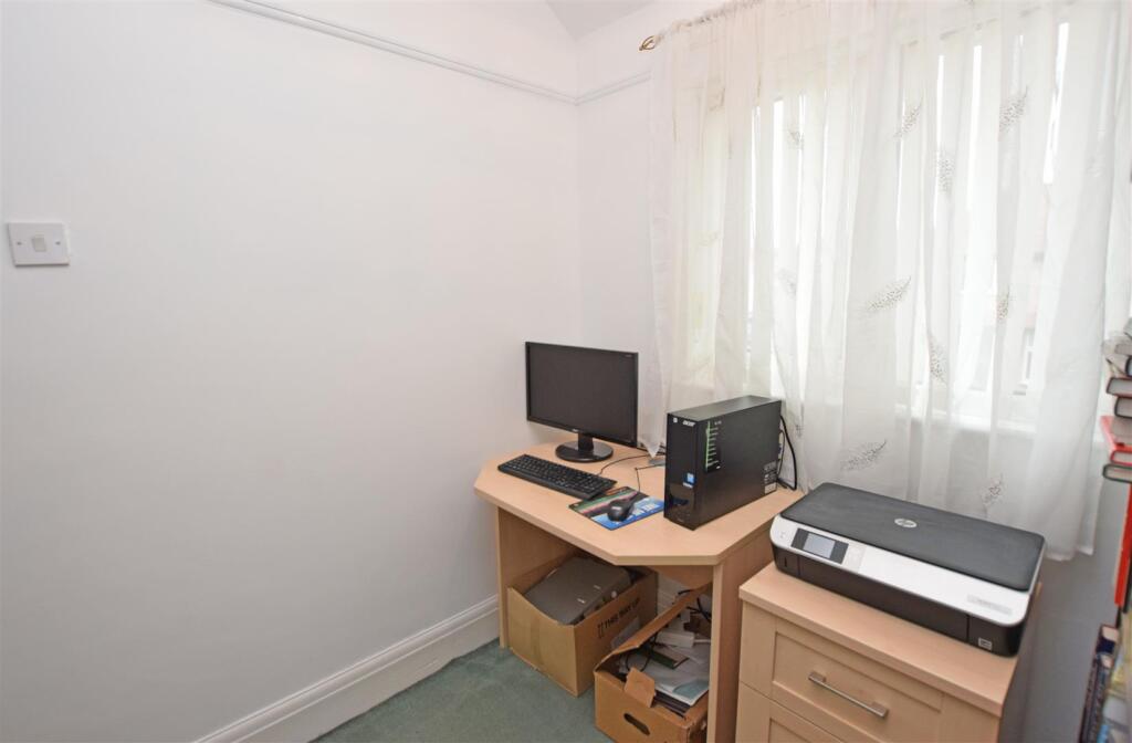 Bedroom 5.JPG