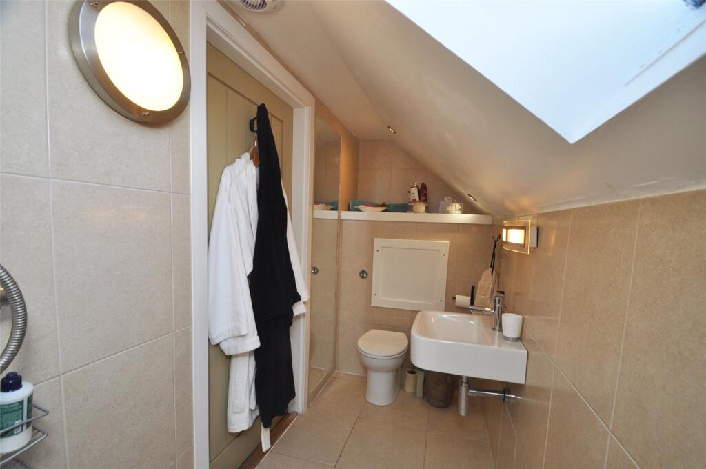Bed 2 Ensuite