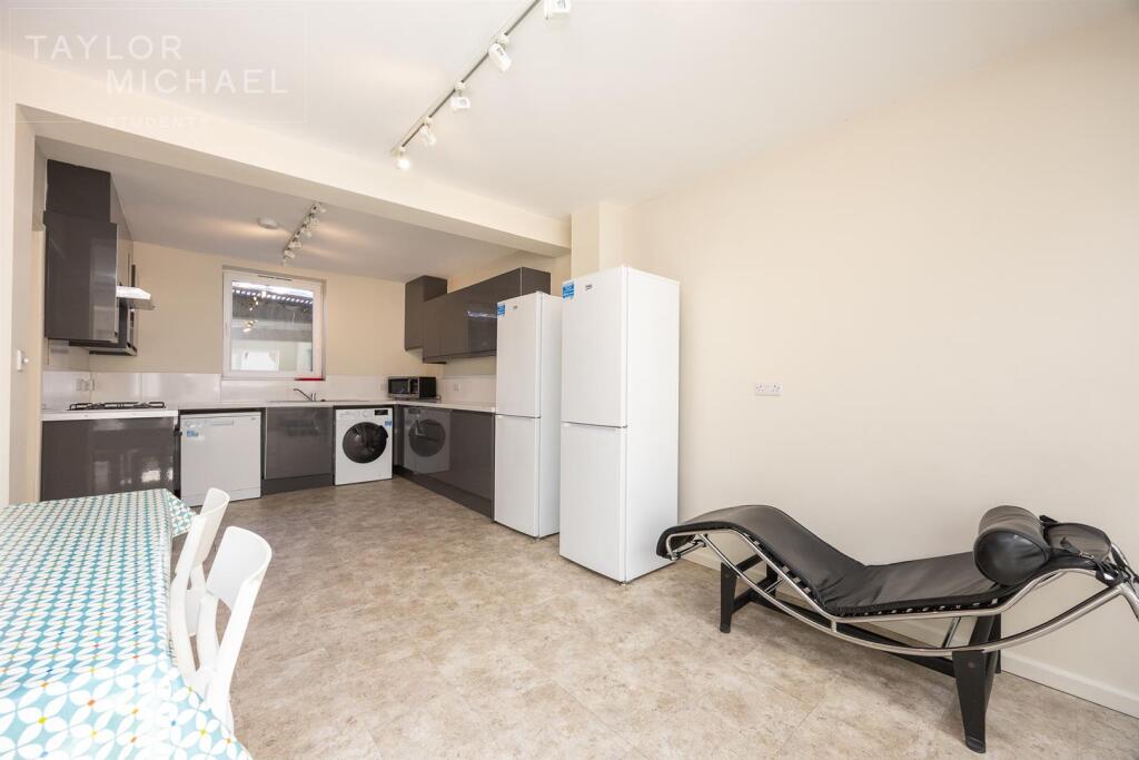 Kitchen/Livingroom