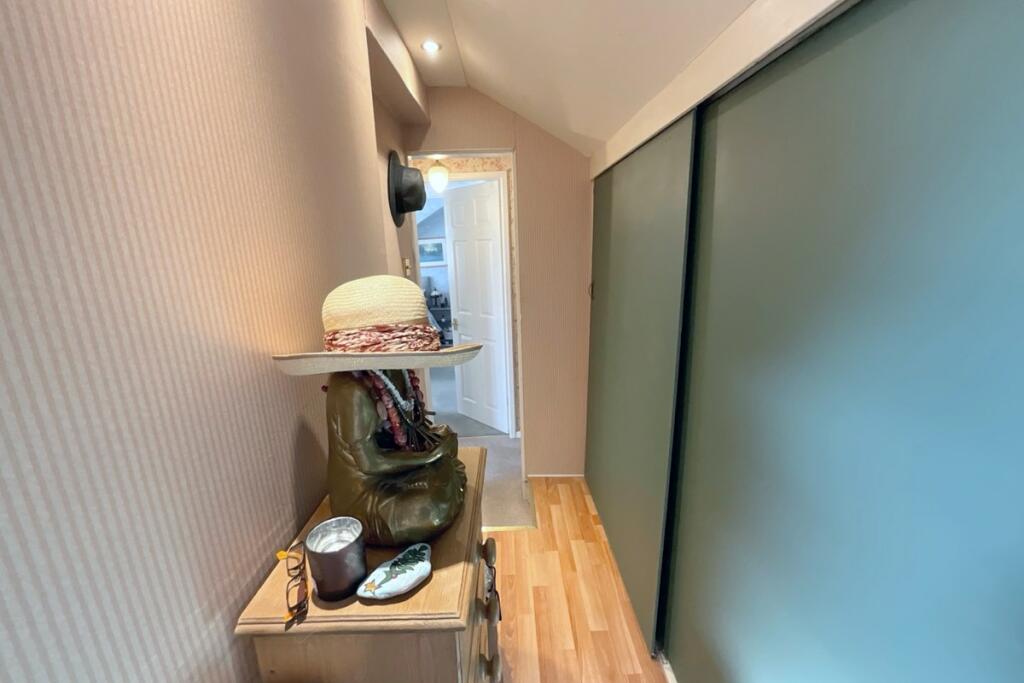 occasional room/craf