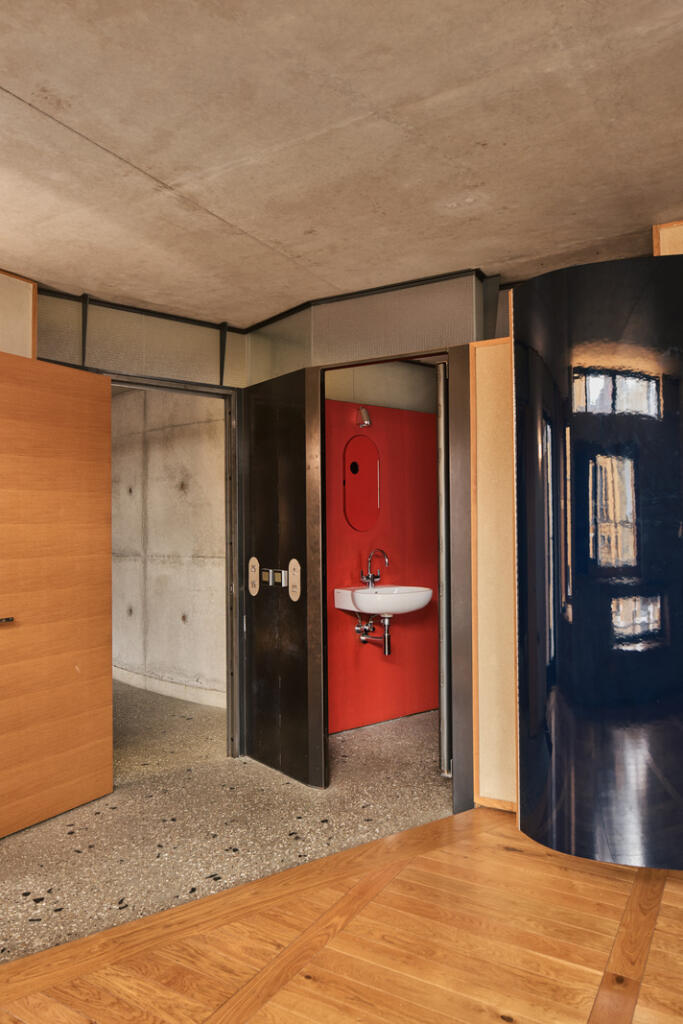 271343 - DGLA4444.jpg