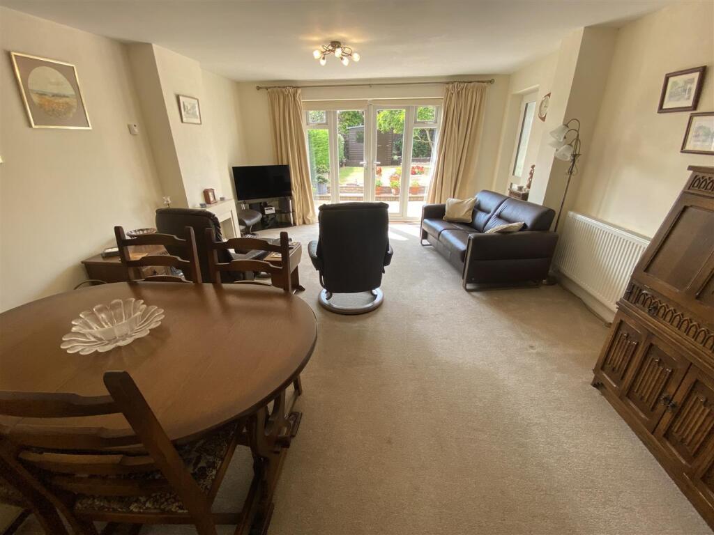 Extended Lounge / Diner