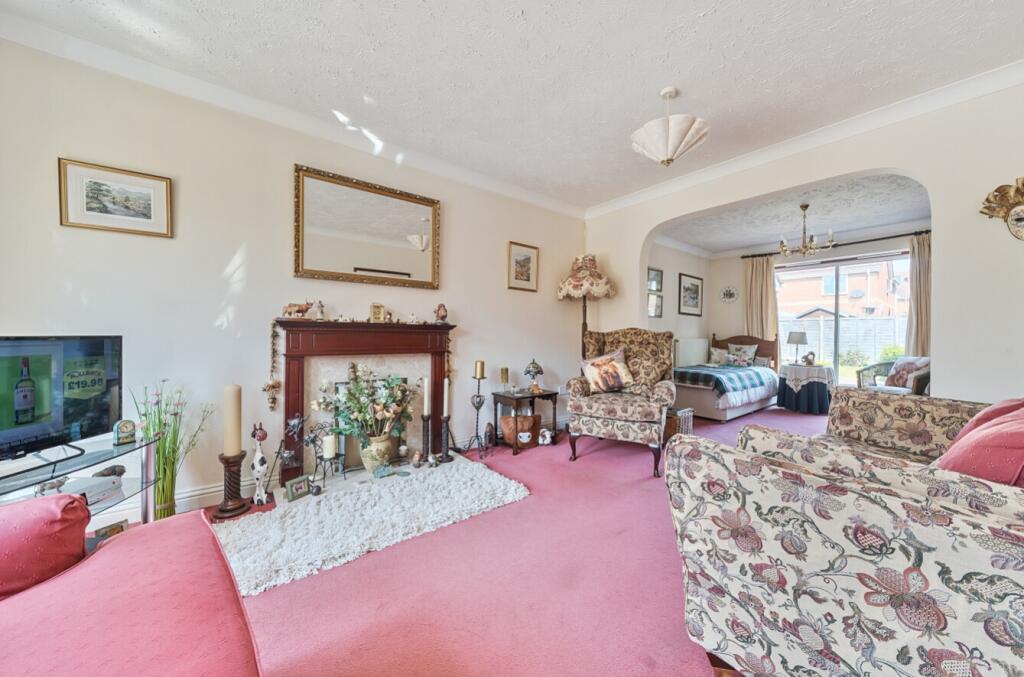 1307055-8-684c57ce79e8d