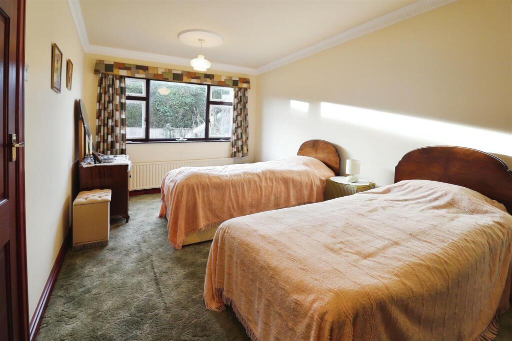 Bedroom 1 (1)(NEW).JPG