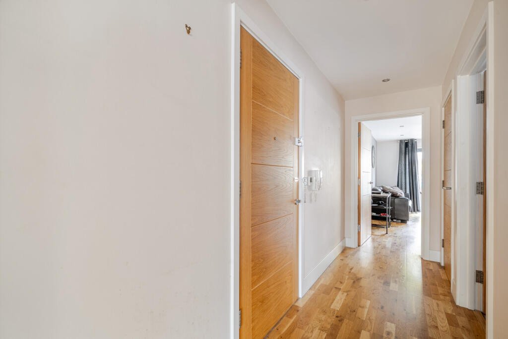 1376618-18-6926e9...