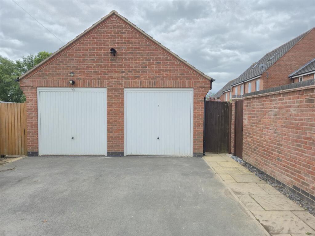 Single Garage