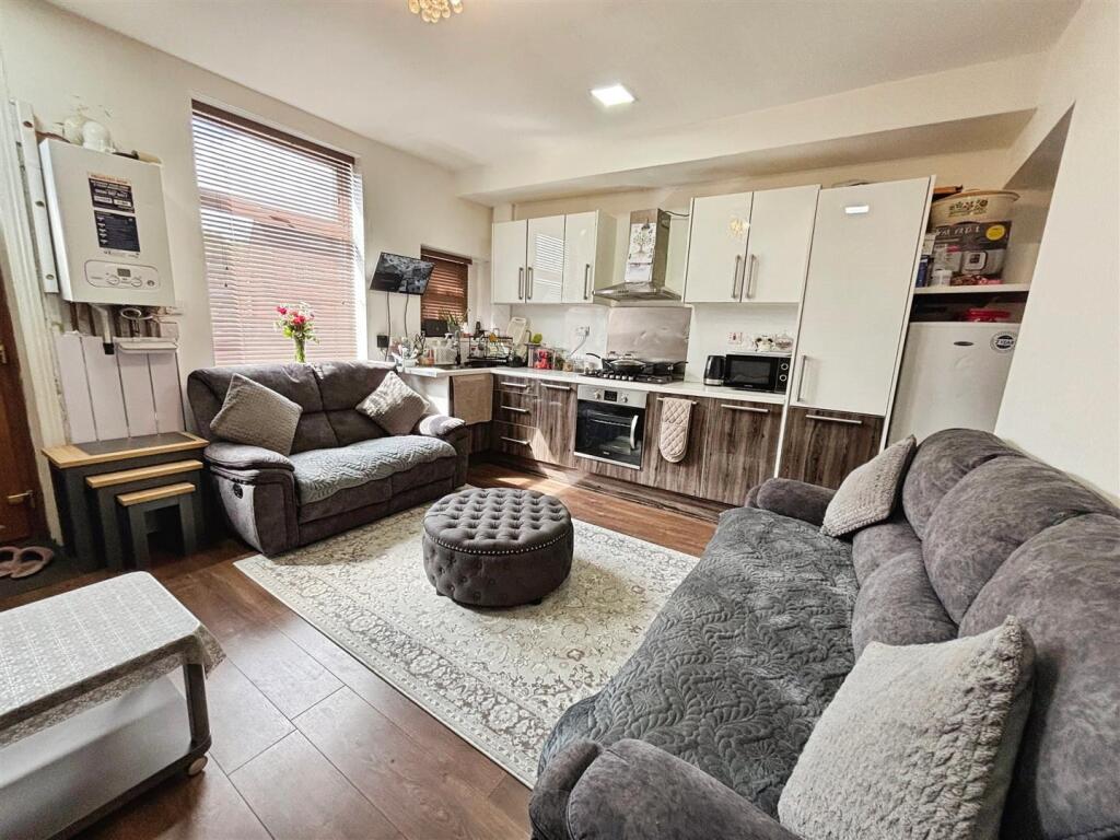 Kitchen/Living Room