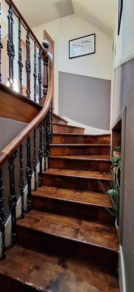 STAIRWAY.jpg
