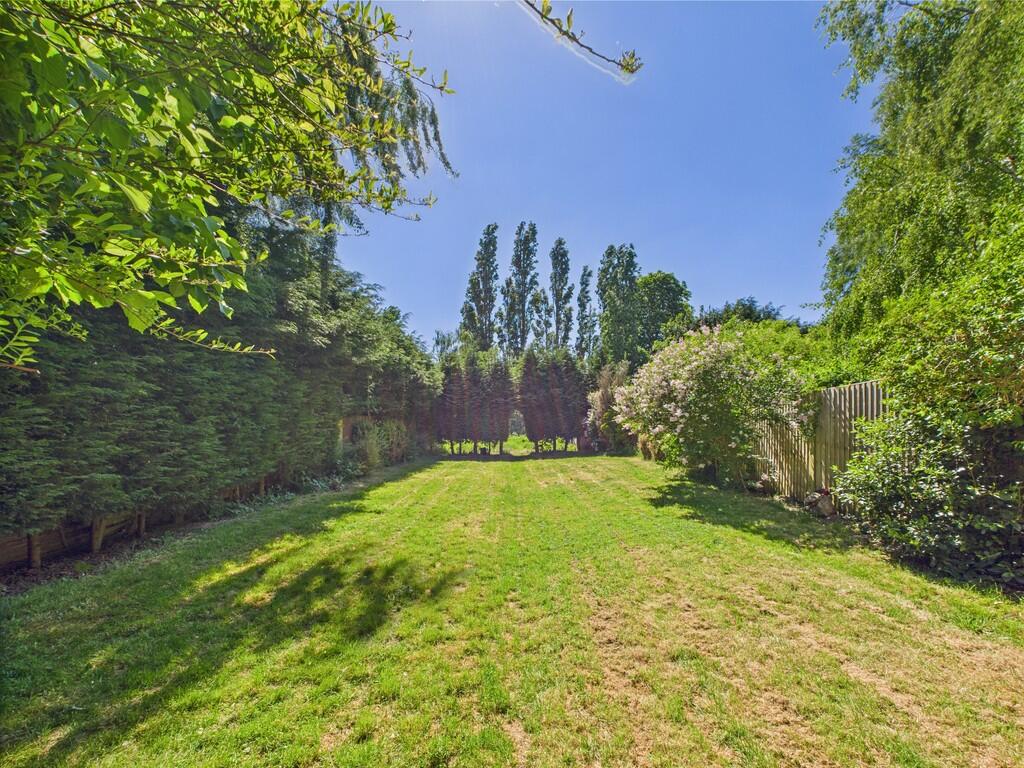 CAM04578G0-PR0012...