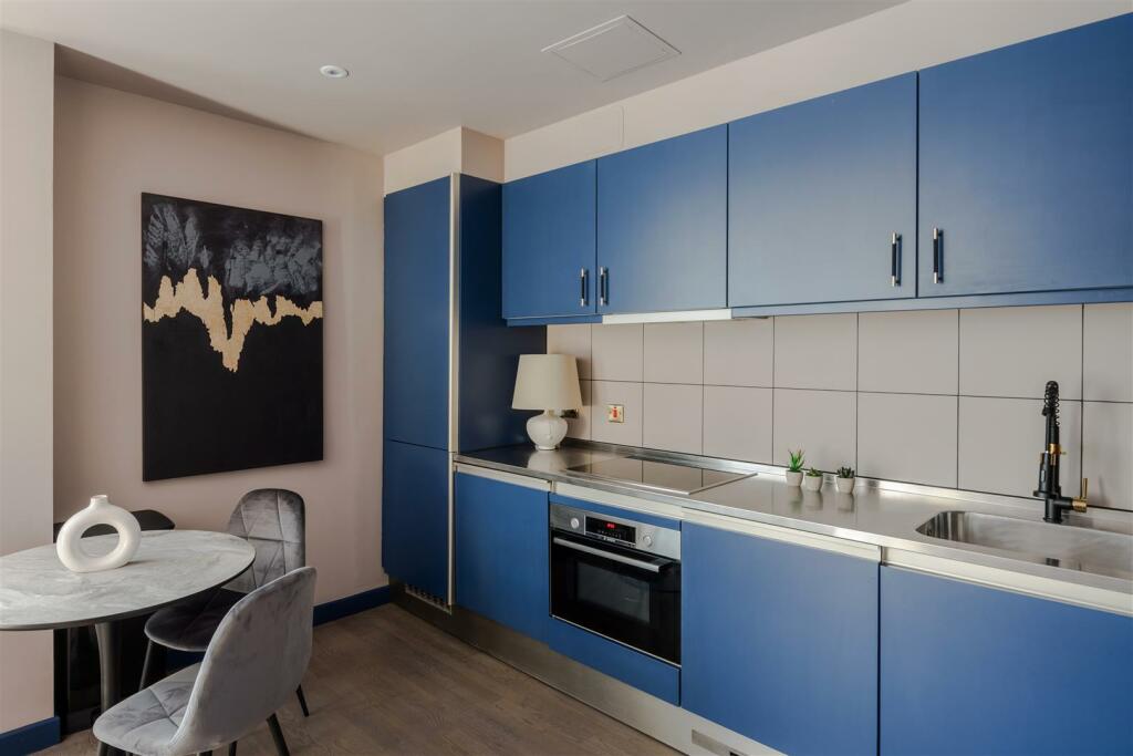 31, 13 Great Turnstile Street-11.jpg